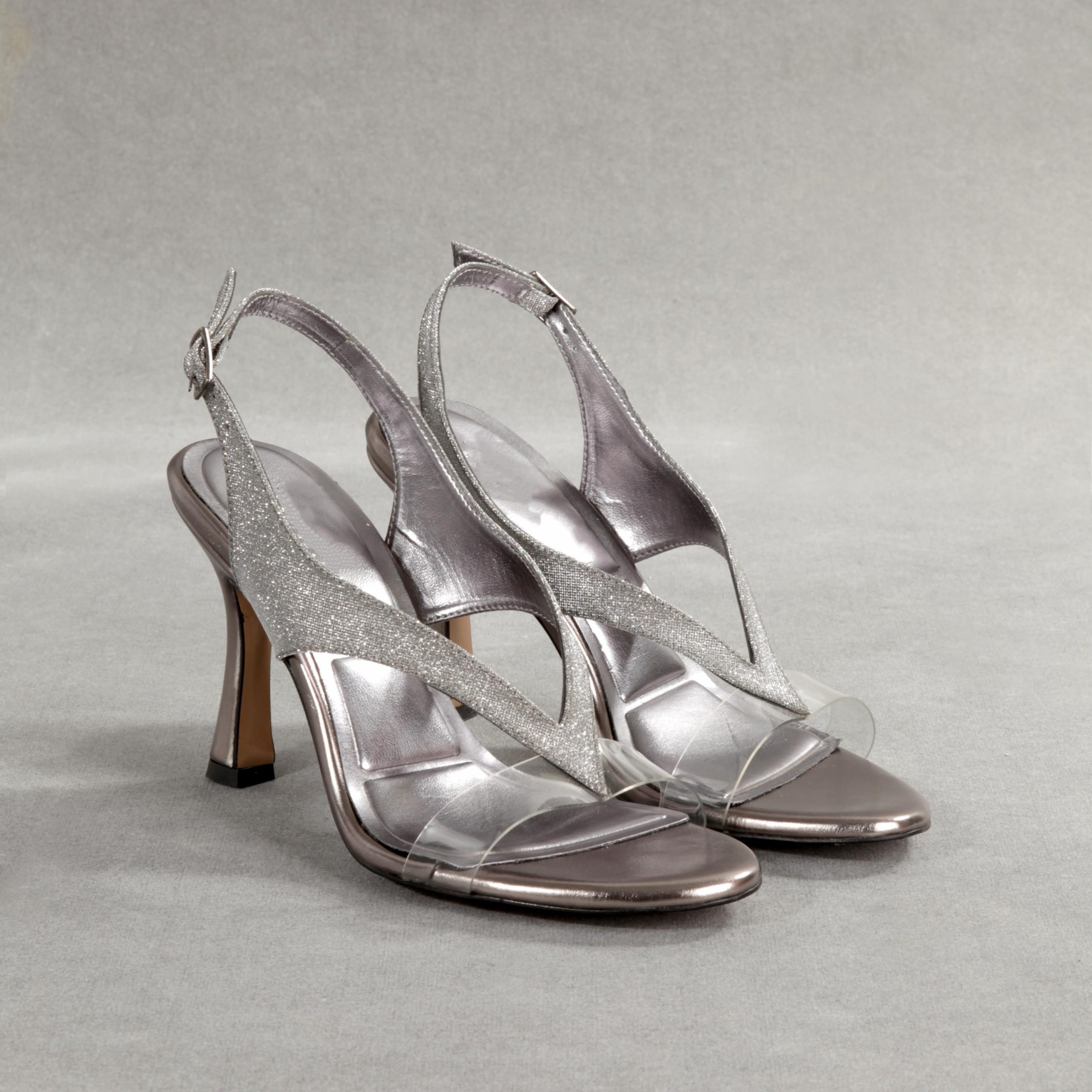 Whole Black Peppercorns